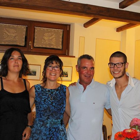 Agriturismo Casal Gheriglio ลูชินญาโน ภายนอก รูปภาพ