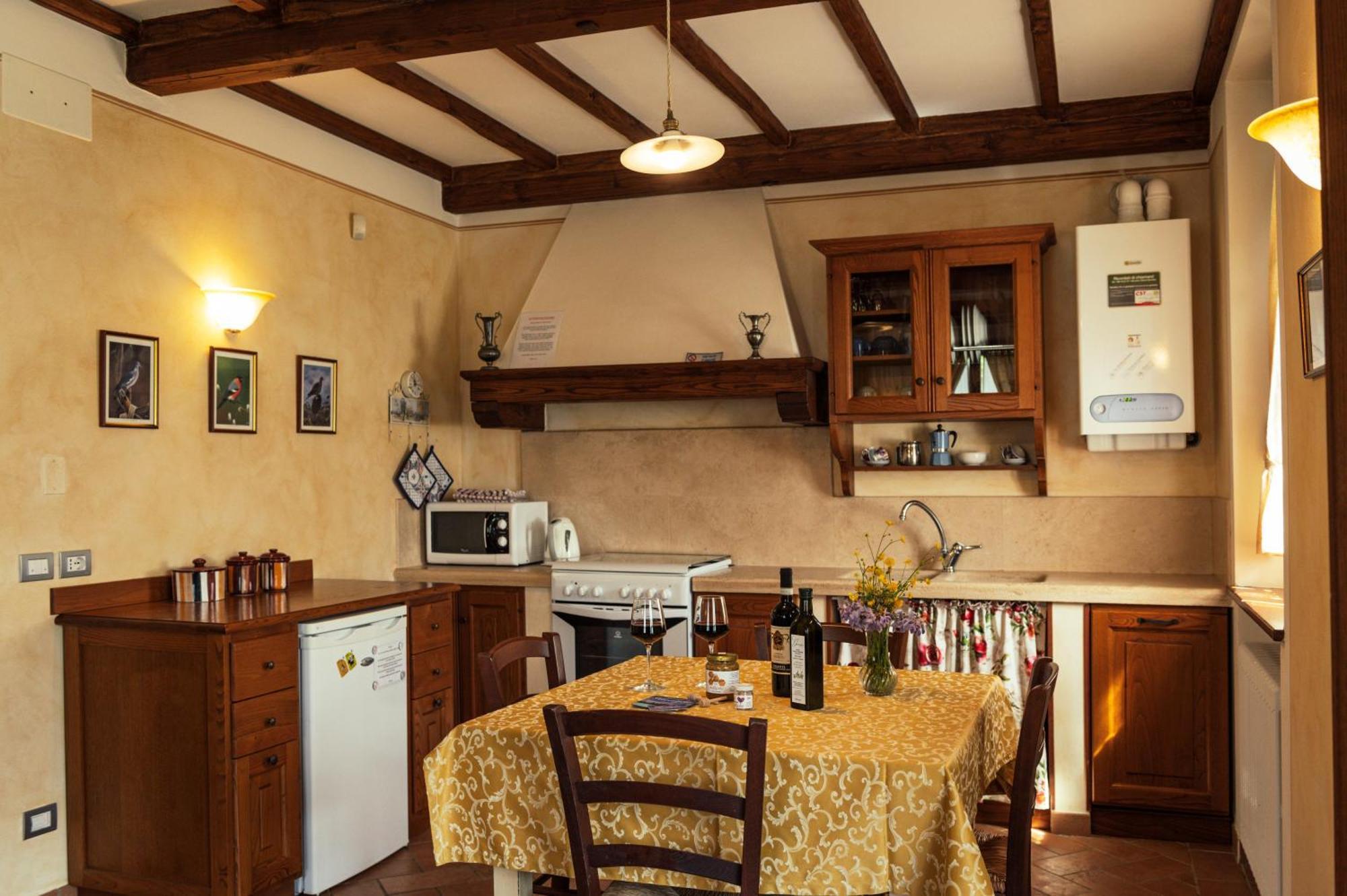 Agriturismo Casal Gheriglio ลูชินญาโน ภายนอก รูปภาพ