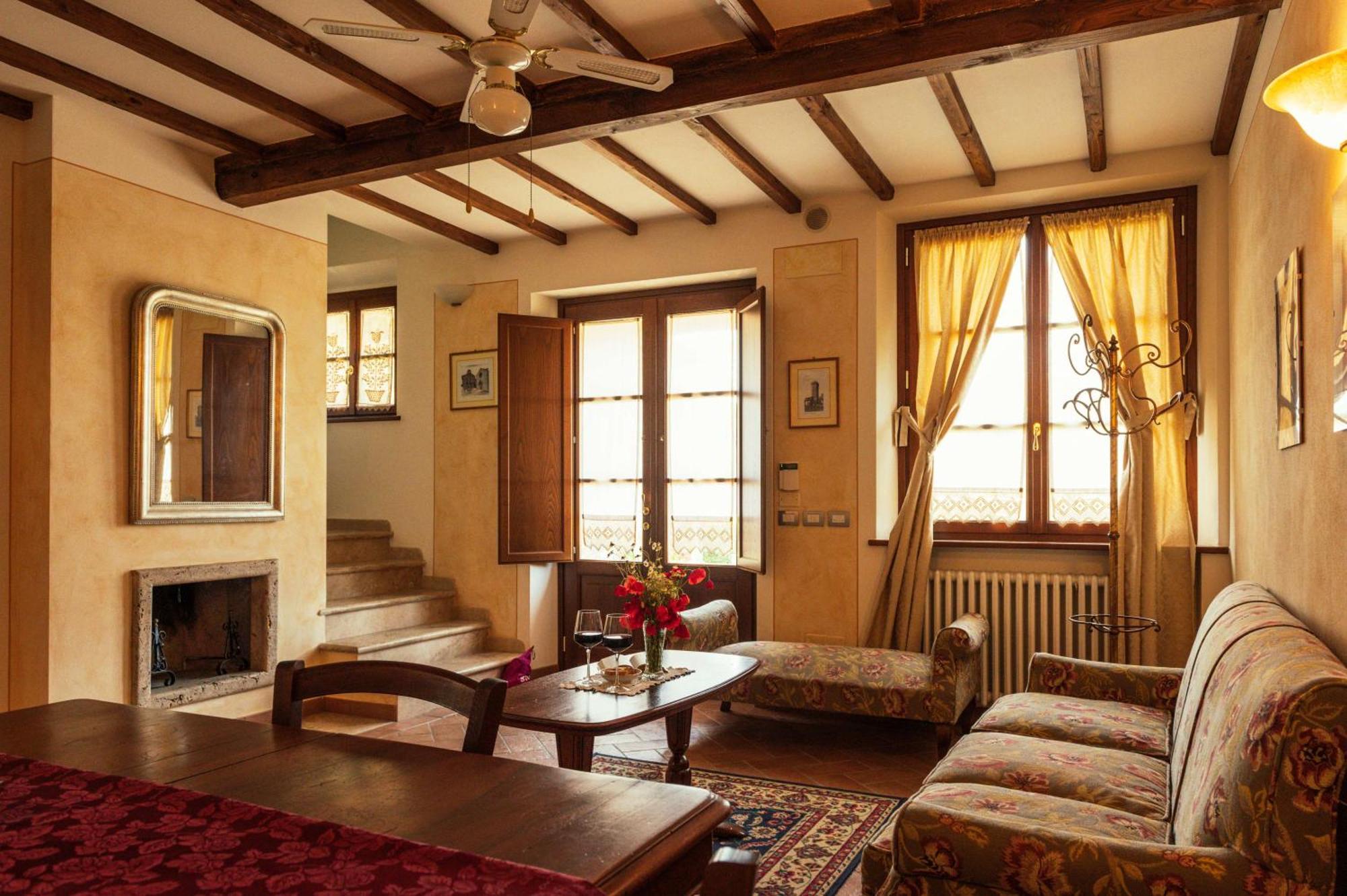 Agriturismo Casal Gheriglio ลูชินญาโน ภายนอก รูปภาพ