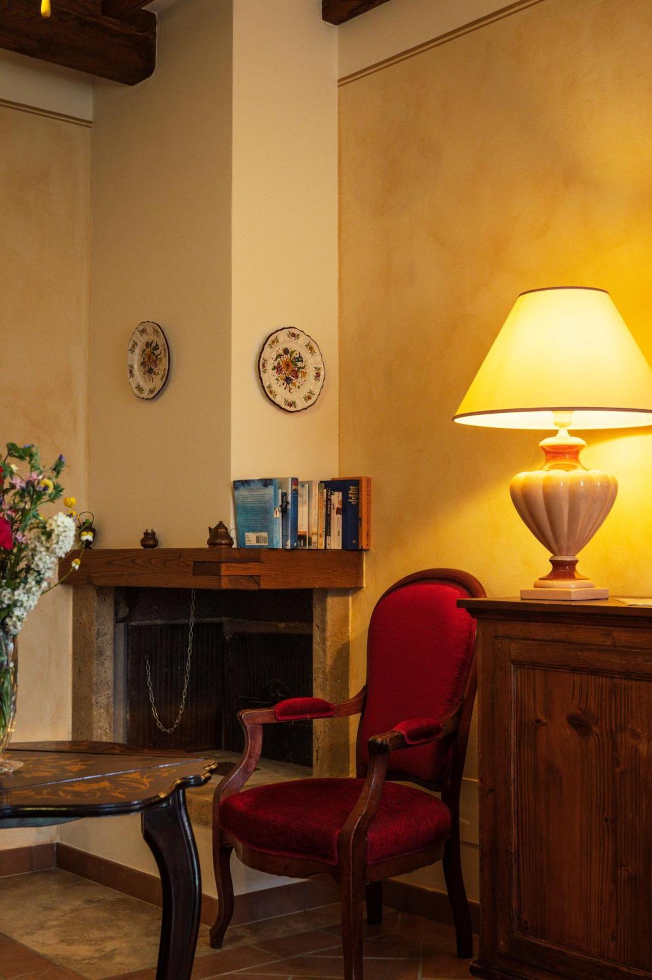 Agriturismo Casal Gheriglio ลูชินญาโน ภายนอก รูปภาพ