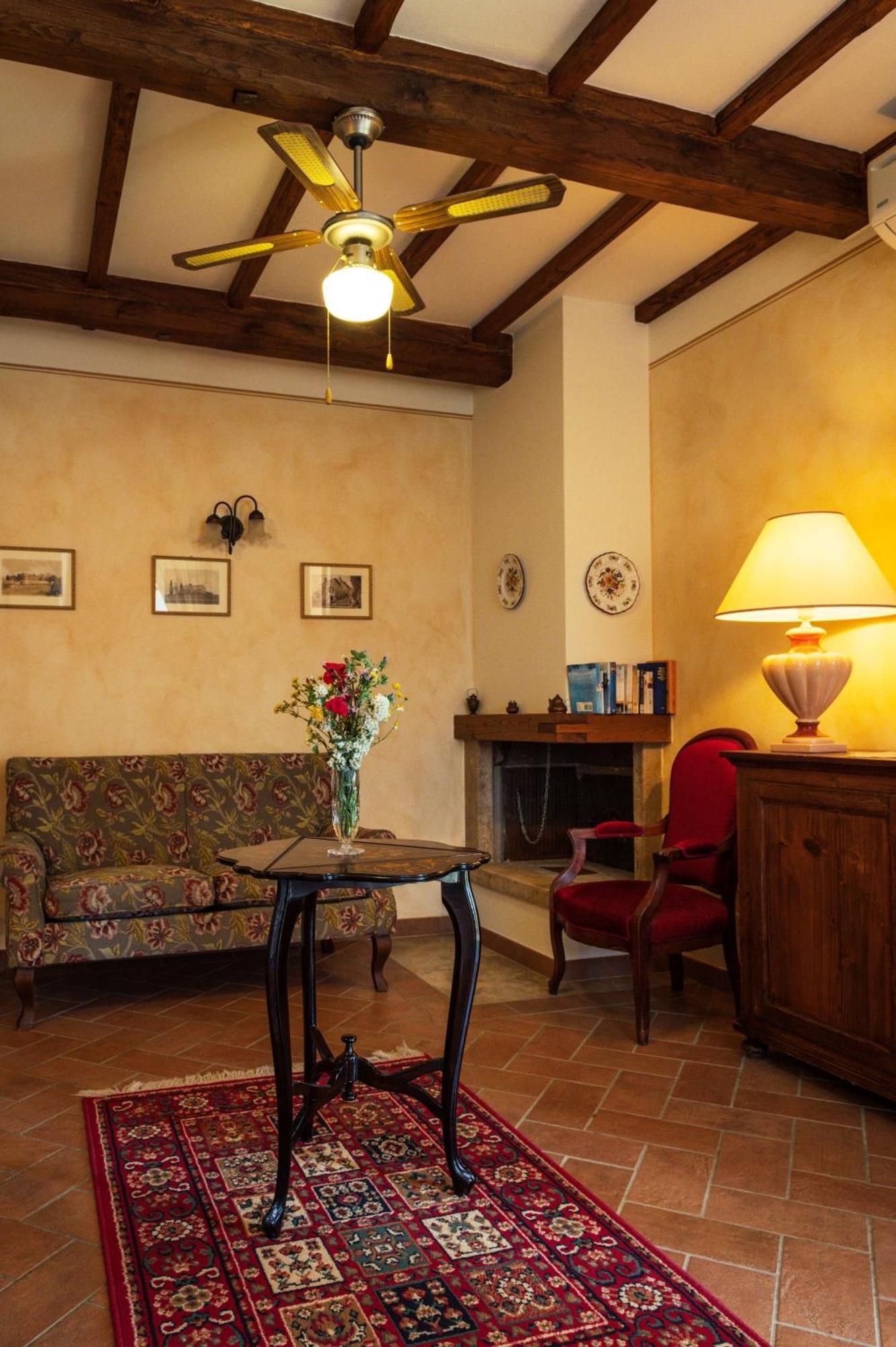 Agriturismo Casal Gheriglio ลูชินญาโน ภายนอก รูปภาพ